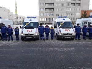   Аким Павлодарской области Бакауов Б.Ж. вручил 6 реанемобилей службе скорой помощи.  